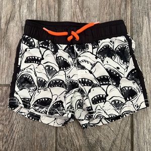 SHARK SWIM SHORTS / 6-9M